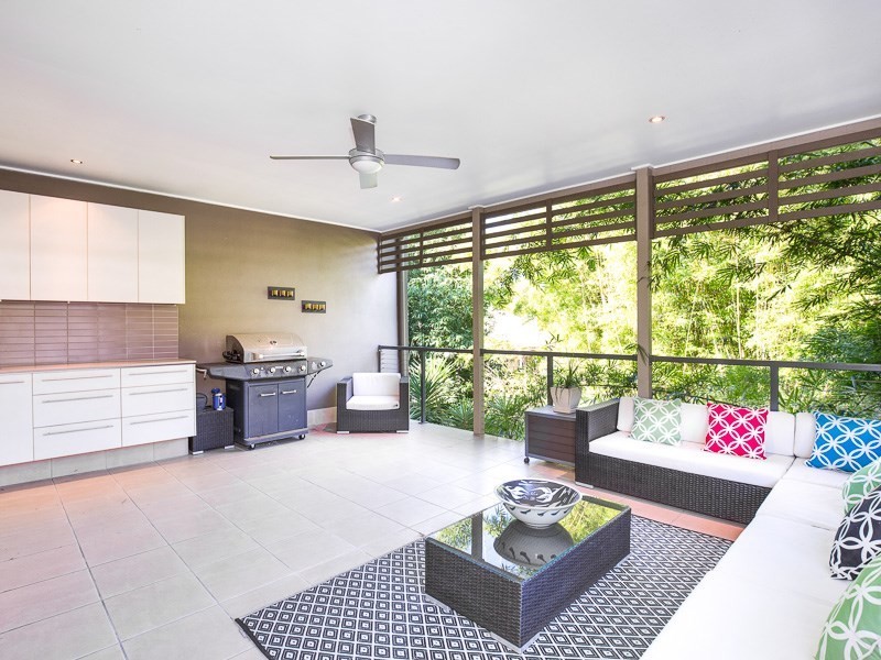 33 Riddell Street, Bulimba QLD 4171