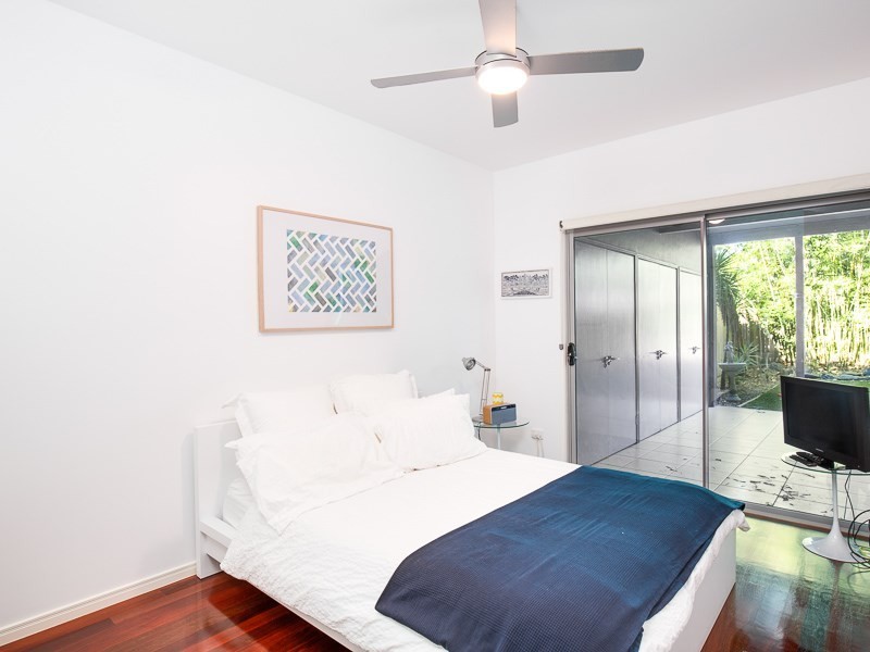 33 Riddell Street, Bulimba QLD 4171