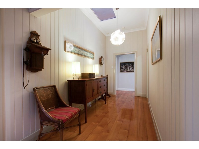 130 Sackville Street, Greenslopes QLD 4120