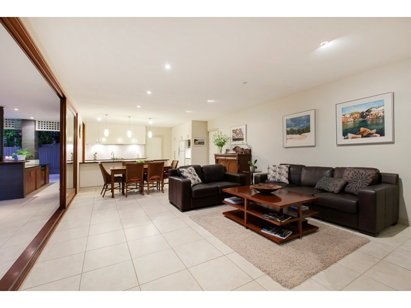 130 Sackville Street, Greenslopes QLD 4120