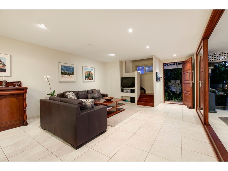 130 Sackville Street, Greenslopes QLD 4120