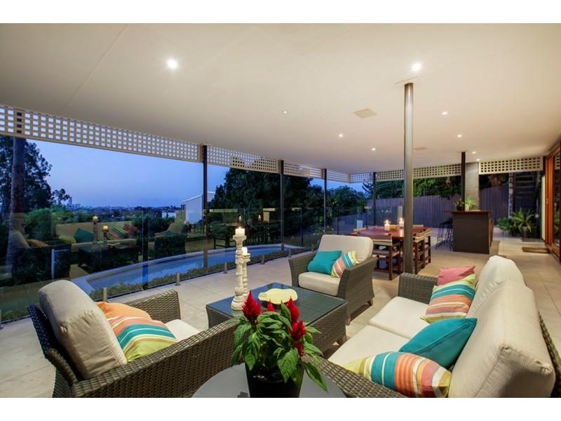 130 Sackville Street, Greenslopes QLD 4120