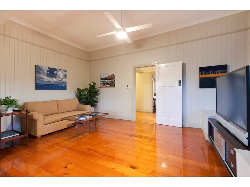 130 Sackville Street, Greenslopes QLD 4120