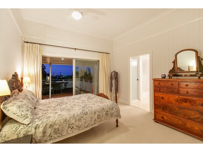 130 Sackville Street, Greenslopes QLD 4120