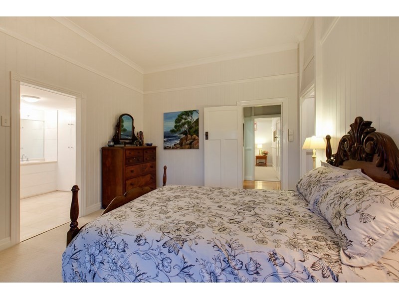 130 Sackville Street, Greenslopes QLD 4120