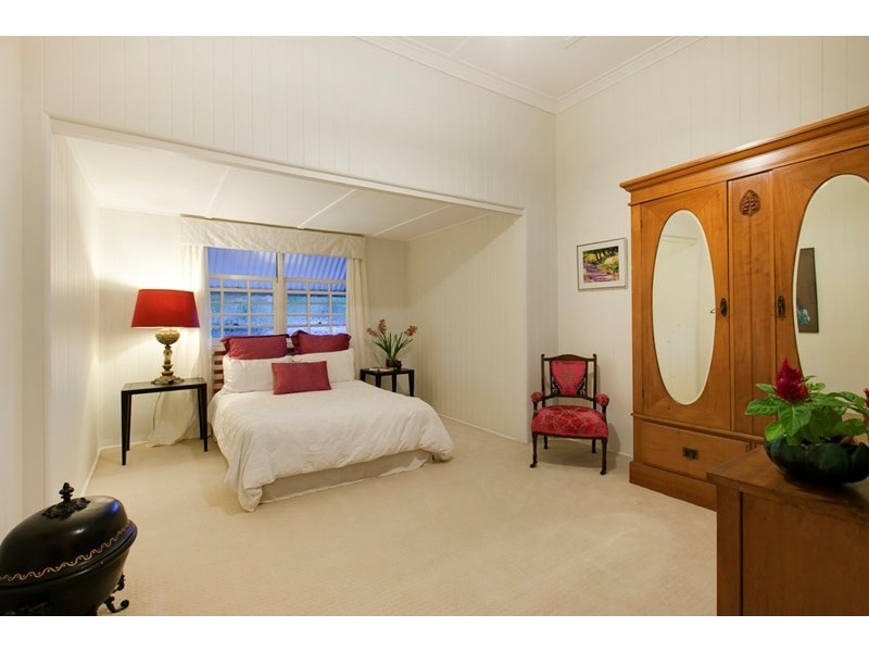 130 Sackville Street, Greenslopes QLD 4120