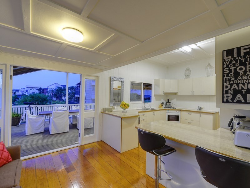 13 Cawmore Road, Hawthorne QLD 4171