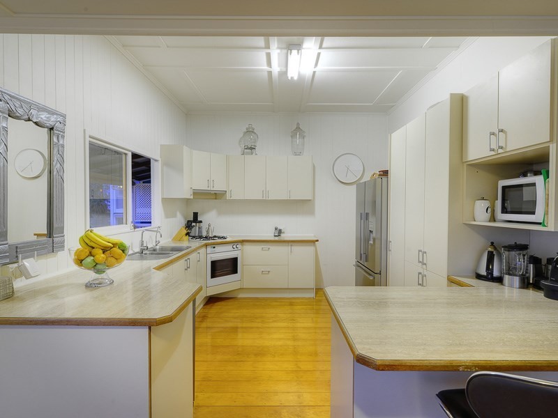 13 Cawmore Road, Hawthorne QLD 4171