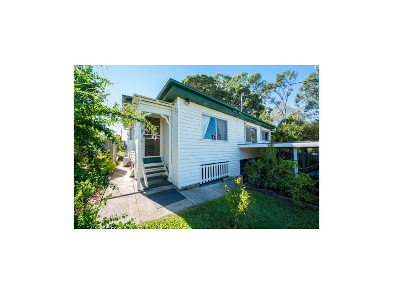 34 Arundal Street, Brighton QLD 4017