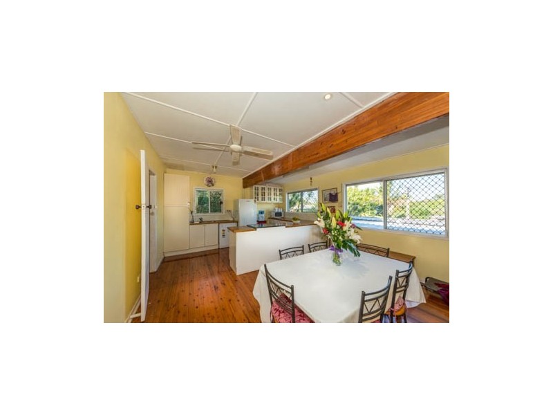 34 Arundal Street, Brighton QLD 4017