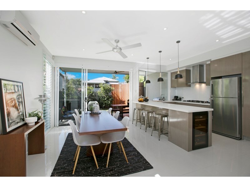 2/431 Hawthorne Road, Bulimba QLD 4171