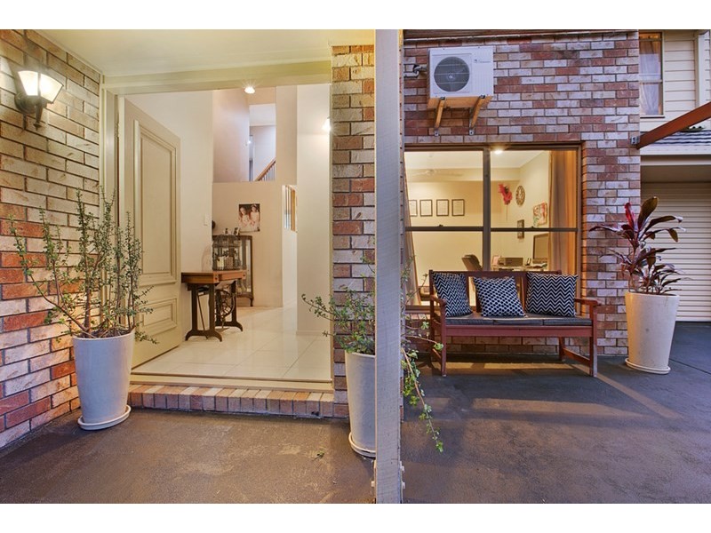 39 Greggor Street, Wynnum West QLD 4178