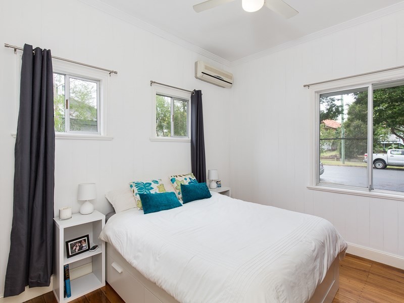 59 Turner Avenue, Fairfield QLD 4103