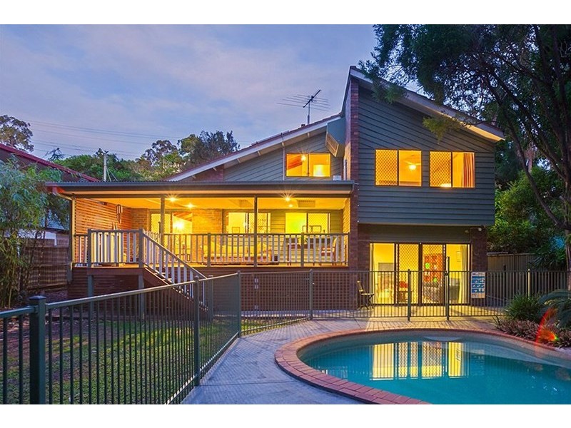 69 Brodie Street, Holland Park West QLD 4121