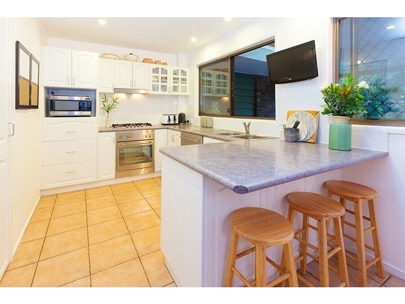 69 Brodie Street, Holland Park West QLD 4121