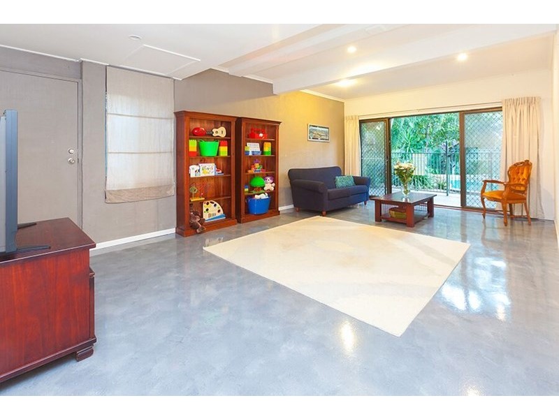 69 Brodie Street, Holland Park West QLD 4121