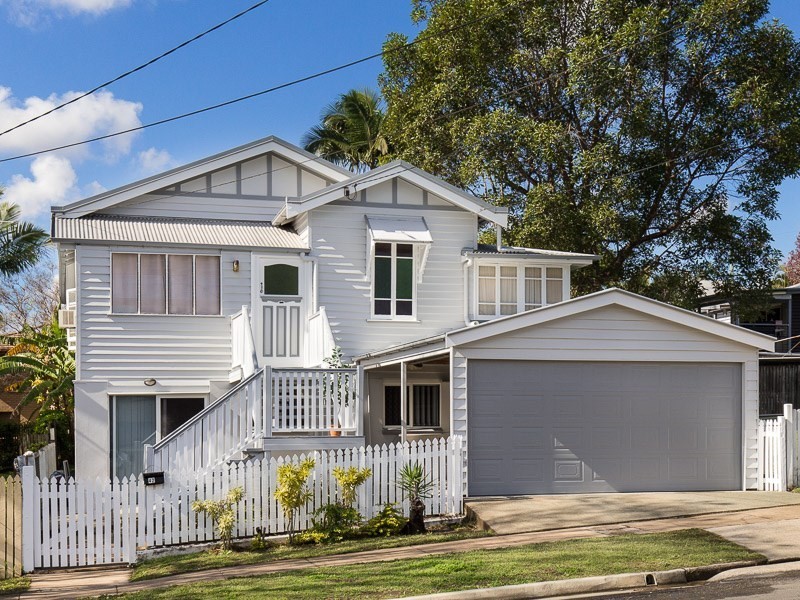 42 Thomas Street, Greenslopes QLD 4120