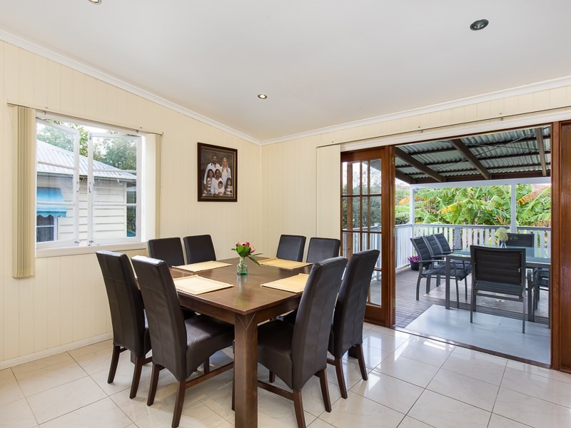 42 Thomas Street, Greenslopes QLD 4120