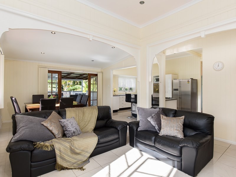 42 Thomas Street, Greenslopes QLD 4120