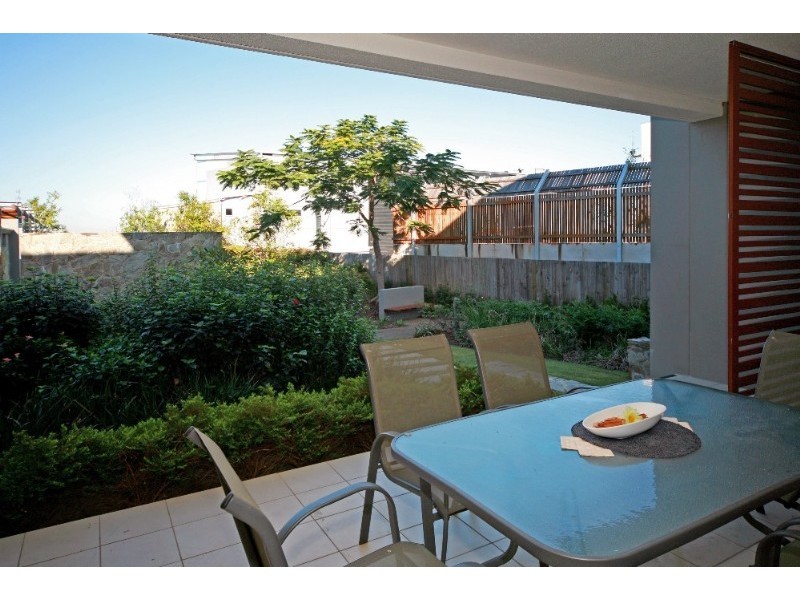 16 Hetherington Street, Bulimba QLD 4171