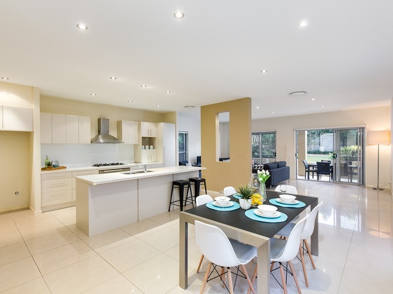 28 Melbourne Avenue, Camp Hill QLD 4152