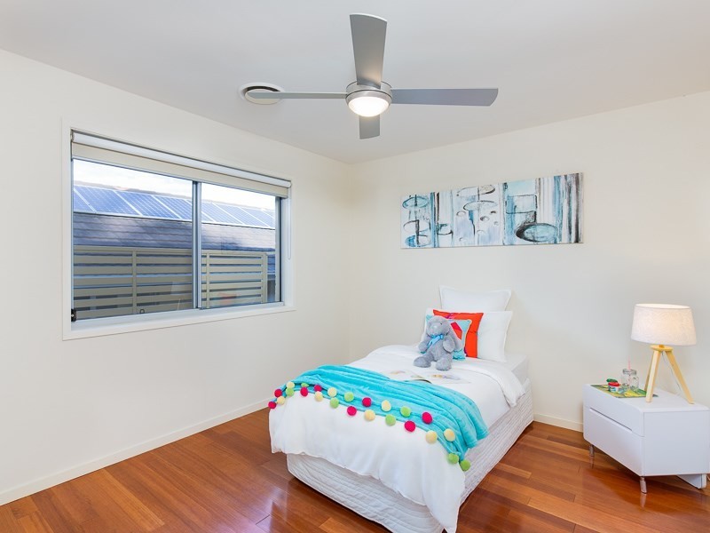 28 Melbourne Avenue, Camp Hill QLD 4152