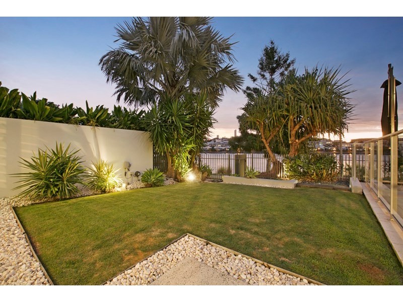 47 Waterline Crescent, Bulimba QLD 4171