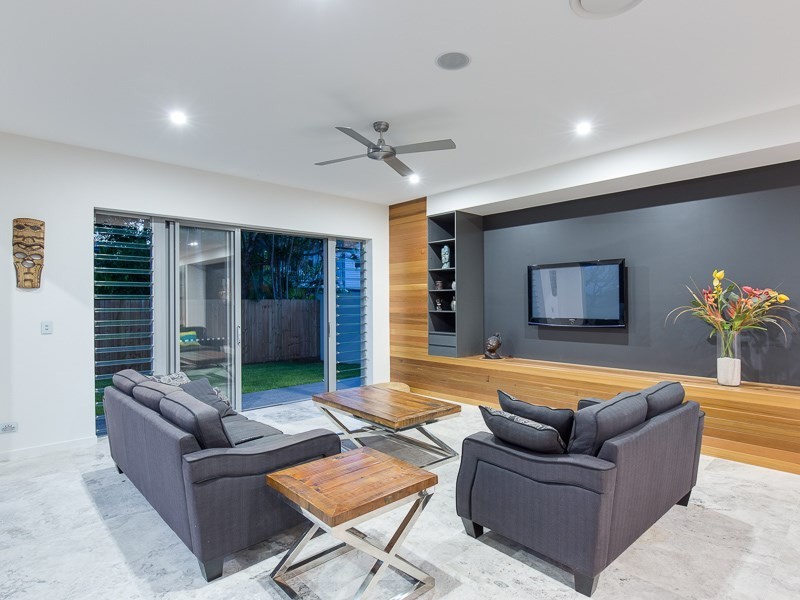 70 McConnell Street, Bulimba QLD 4171