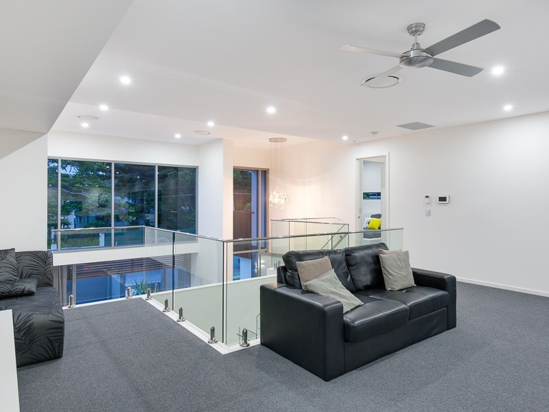 70 McConnell Street, Bulimba QLD 4171