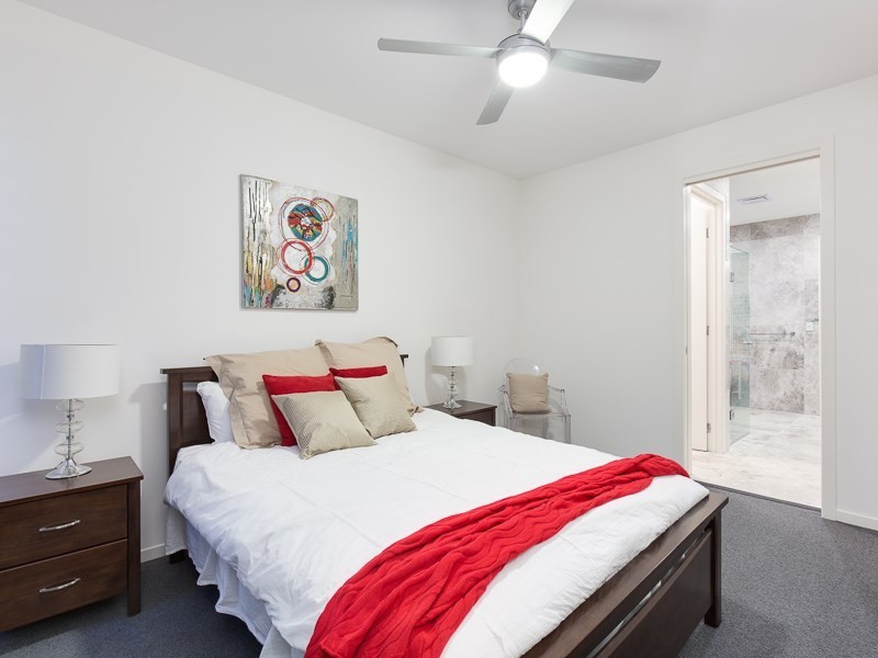 70 McConnell Street, Bulimba QLD 4171