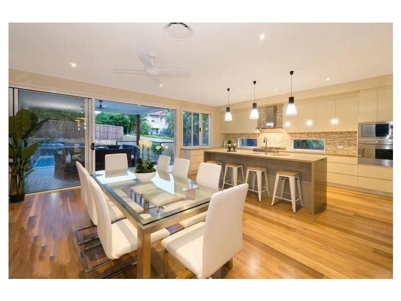 19 Pine Street, Bulimba QLD 4171