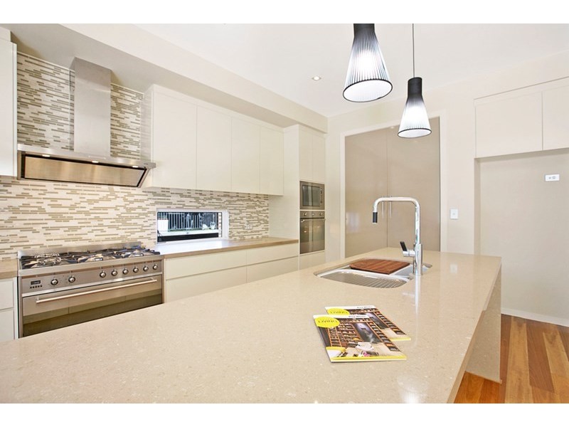 19 Pine Street, Bulimba QLD 4171