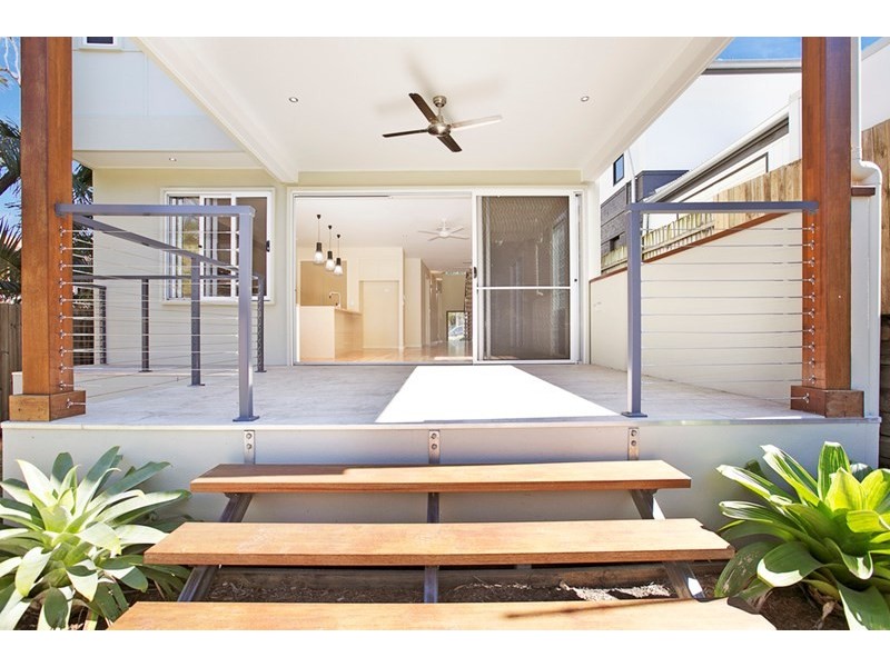 19 Pine Street, Bulimba QLD 4171