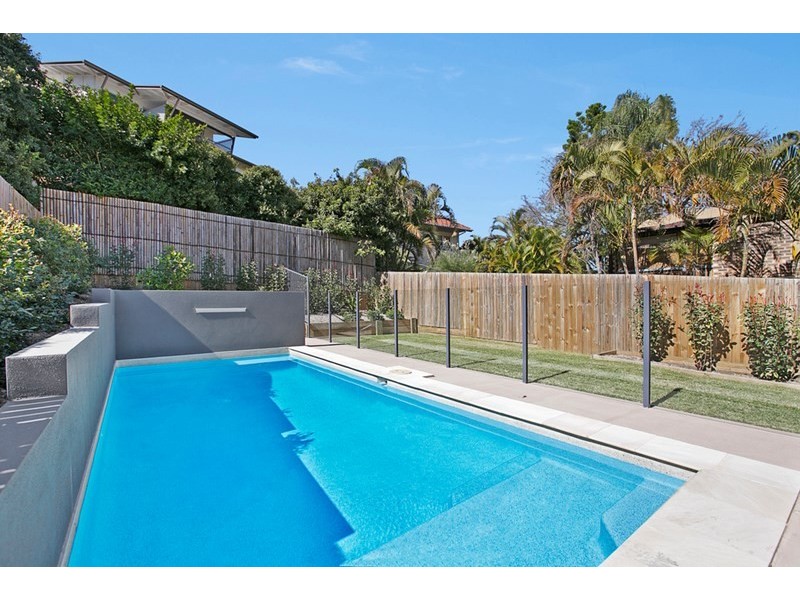 19 Pine Street, Bulimba QLD 4171