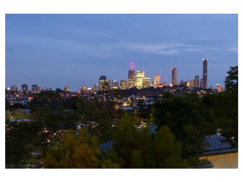19 Pine Street, Bulimba QLD 4171