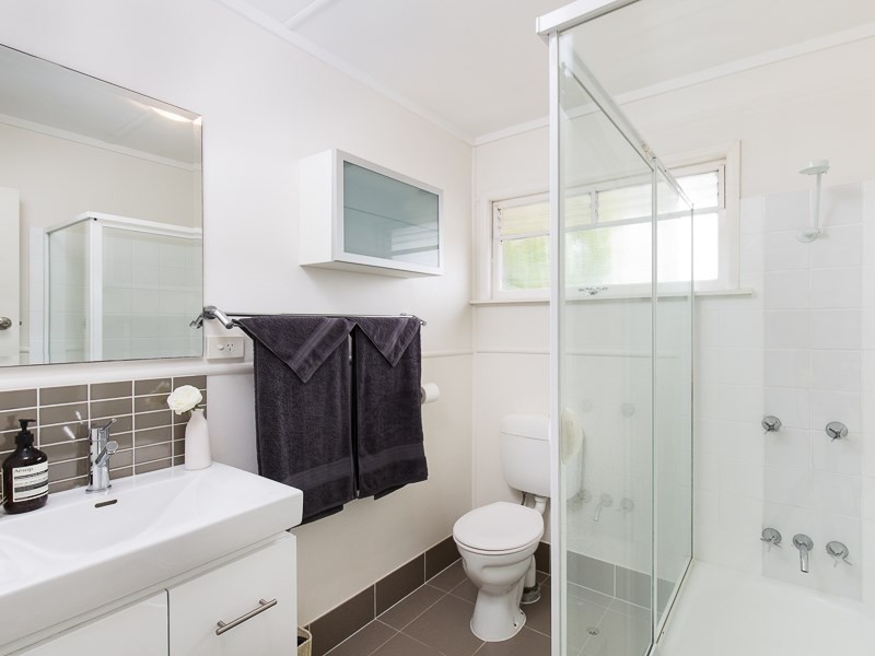 2/6 Ware Street, Annerley QLD 4103