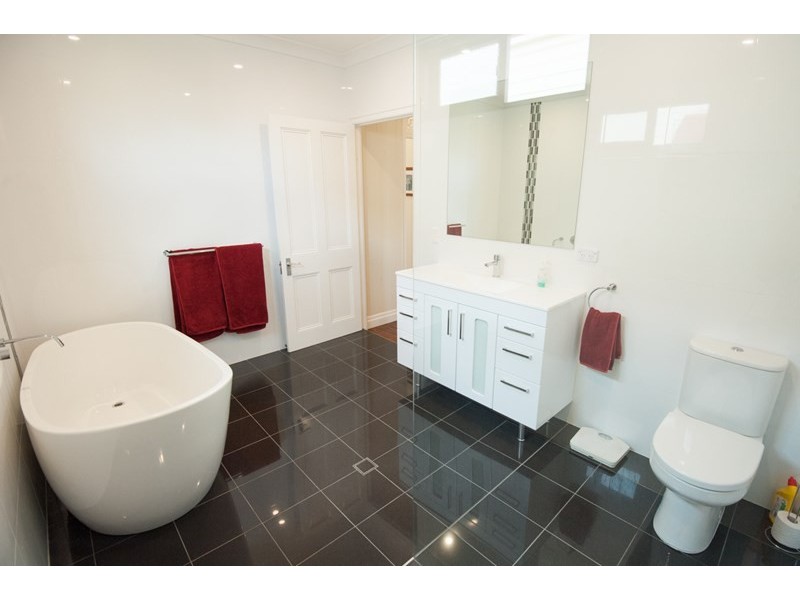 75 Lewis Street, Woolloongabba QLD 4102