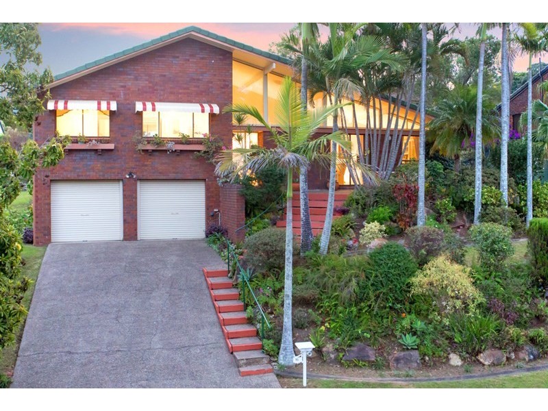 16 Helmsley Court, Carindale QLD 4152