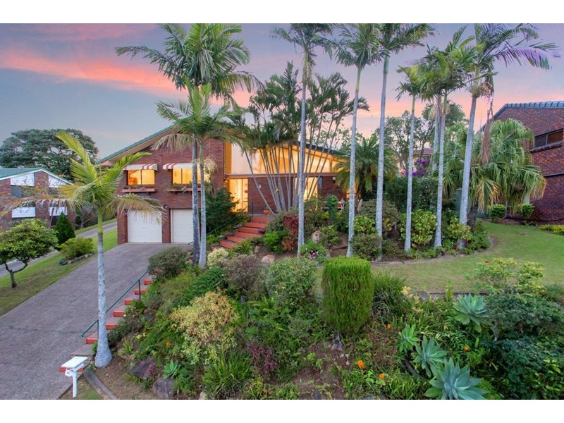 16 Helmsley Court, Carindale QLD 4152