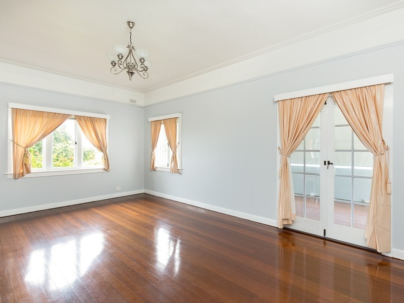 59 Chatsworth Road, Greenslopes QLD 4120