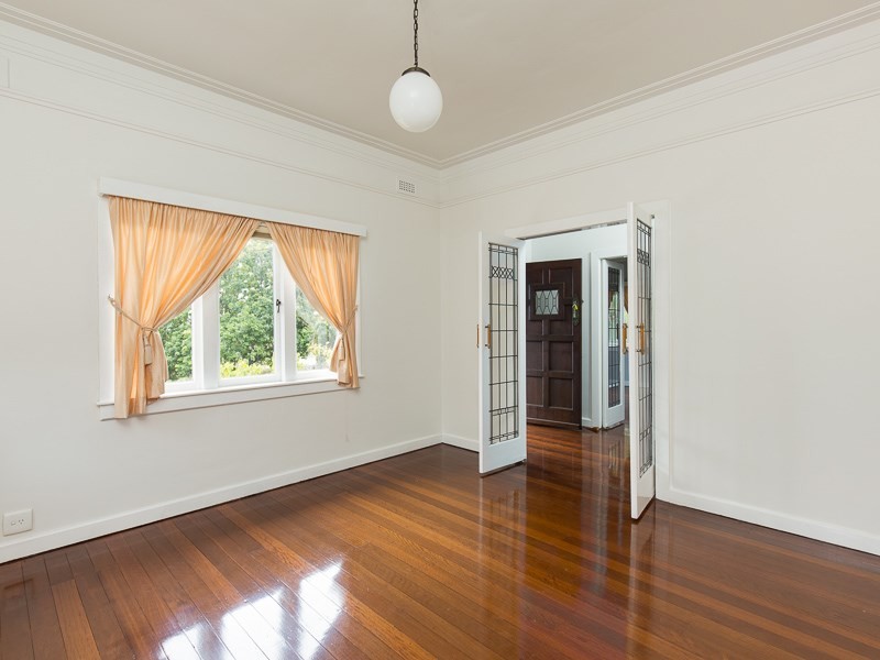 59 Chatsworth Road, Greenslopes QLD 4120