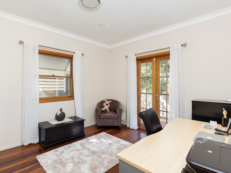 52 Bunowang Street, Balmoral QLD 4171