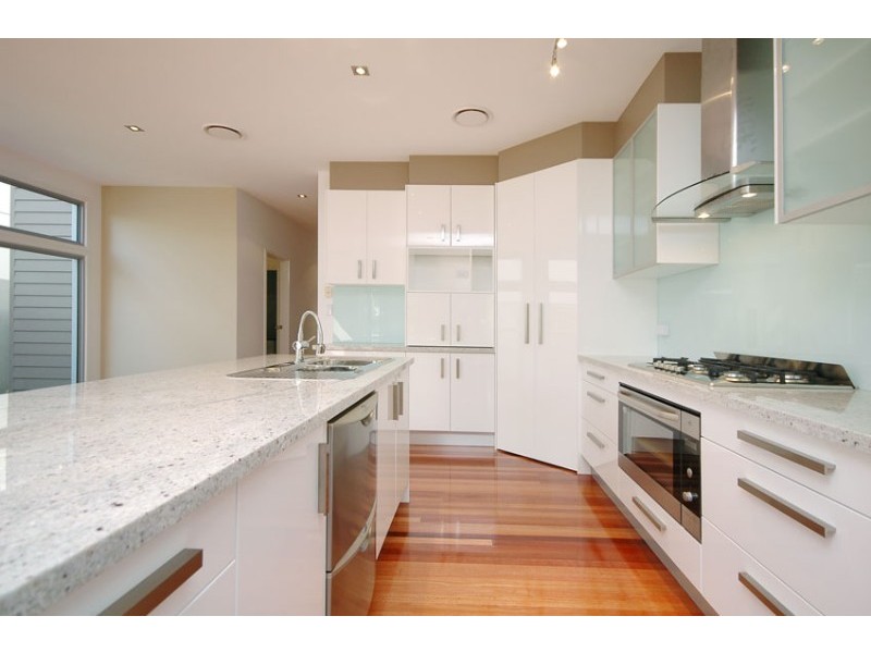 105 Strong Avenue, Graceville QLD 4075