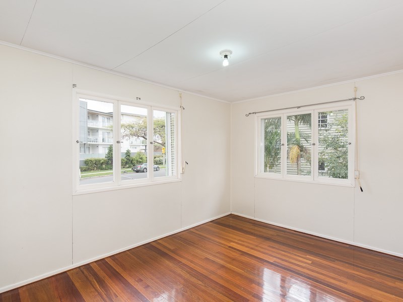 64 Stuart Street, Bulimba QLD 4171