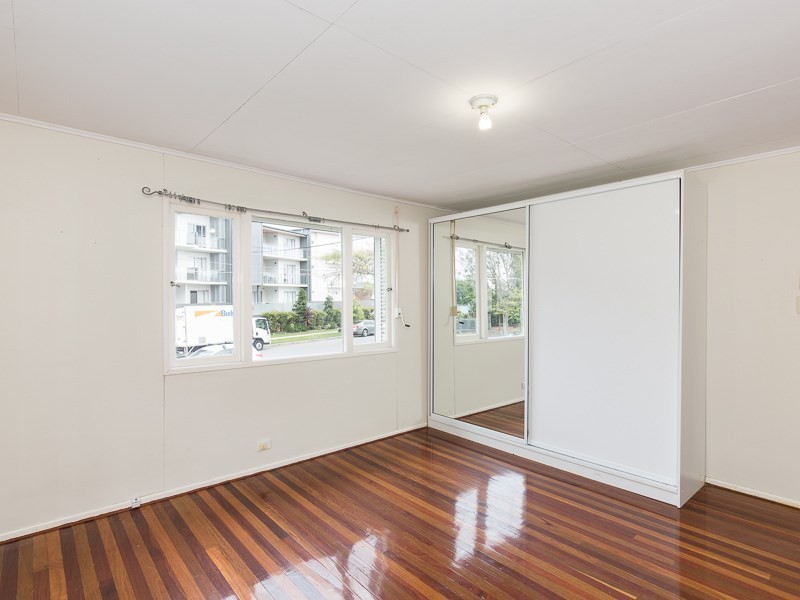 64 Stuart Street, Bulimba QLD 4171