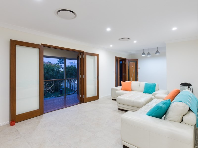 9 Portside Place, Bulimba QLD 4171