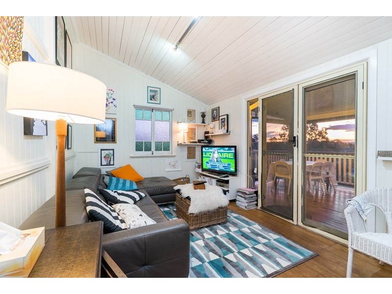 140 Sackville Street, Greenslopes QLD 4120