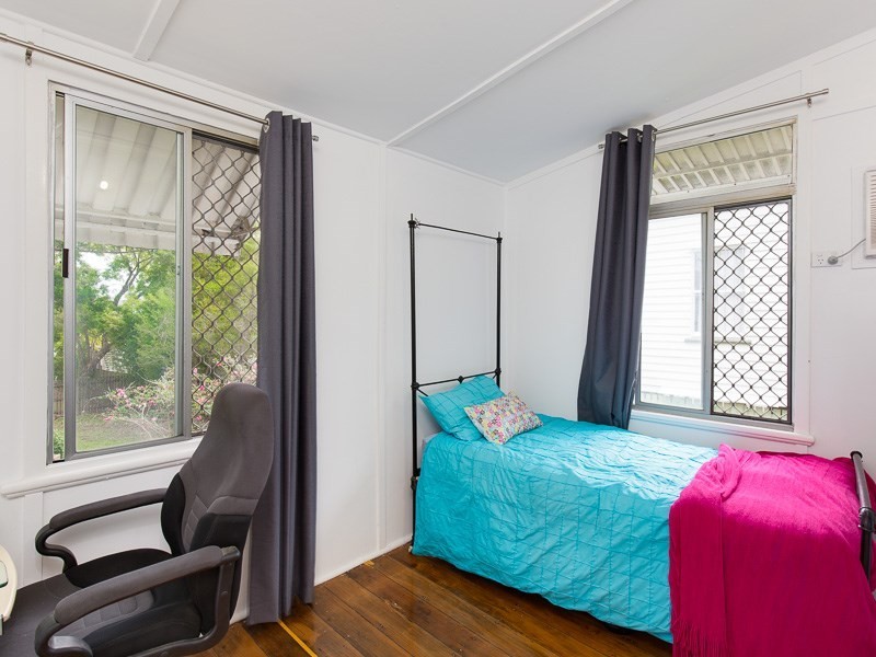 59 Turner Avenue, Fairfield QLD 4103