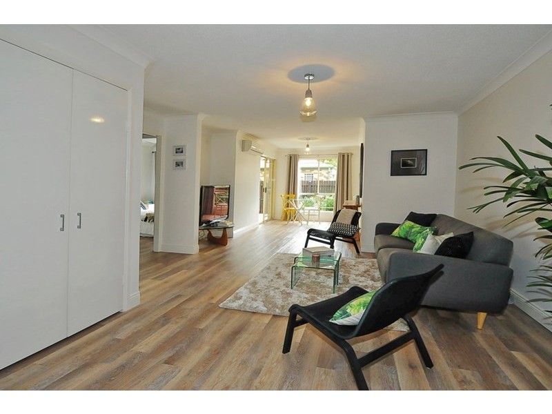 2/57 Bilyana Street, Balmoral QLD 4171