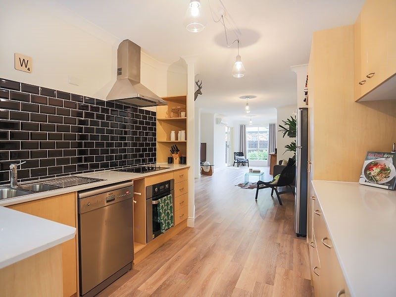 2/57 Bilyana Street, Balmoral QLD 4171